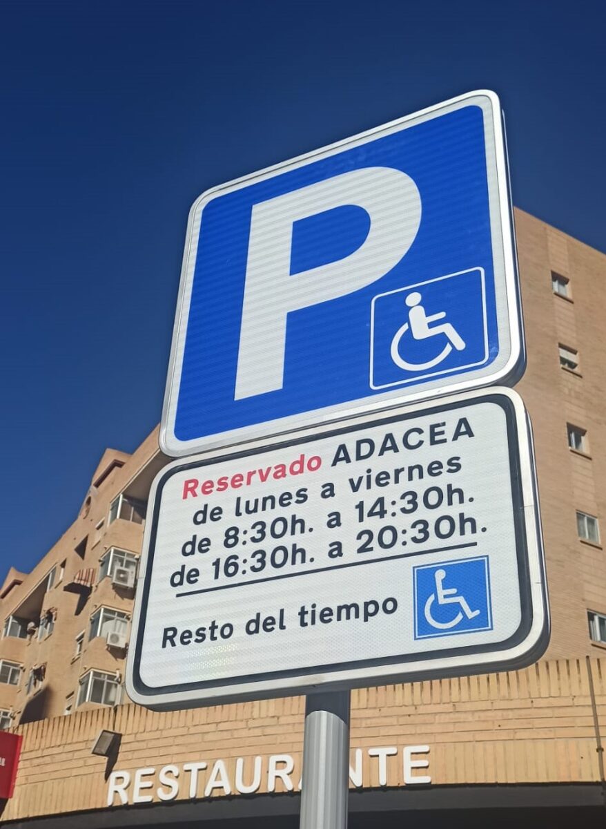 Nuevas plazas de aparcamiento para personas con movilidad reducida en nuestra sede